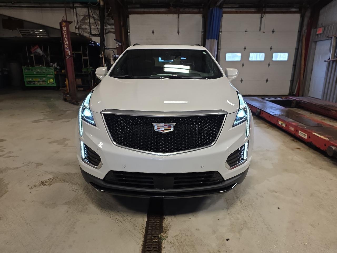 2024 Cadillac XT5 AWD Sport Sand Lake NY