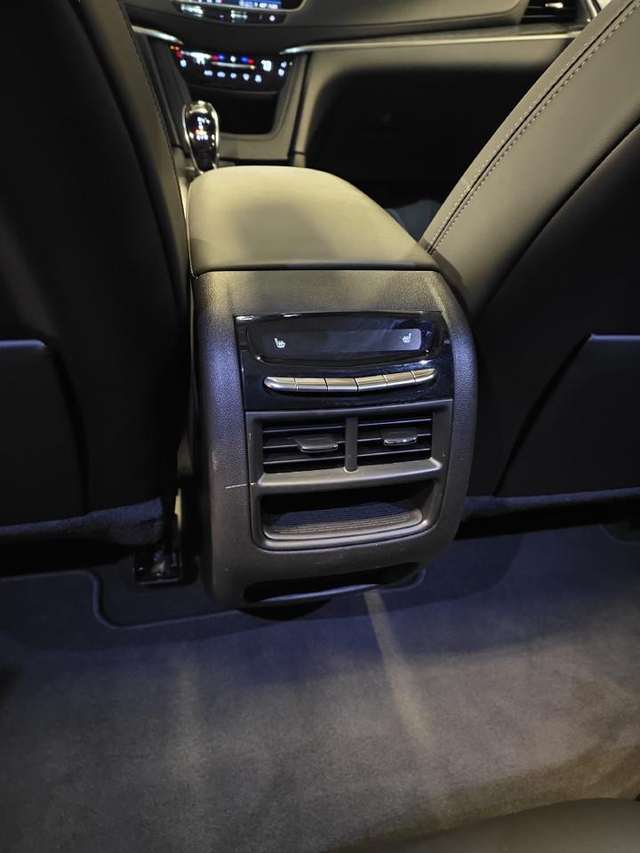 2024 Cadillac XT5 AWD Sport Sand Lake NY