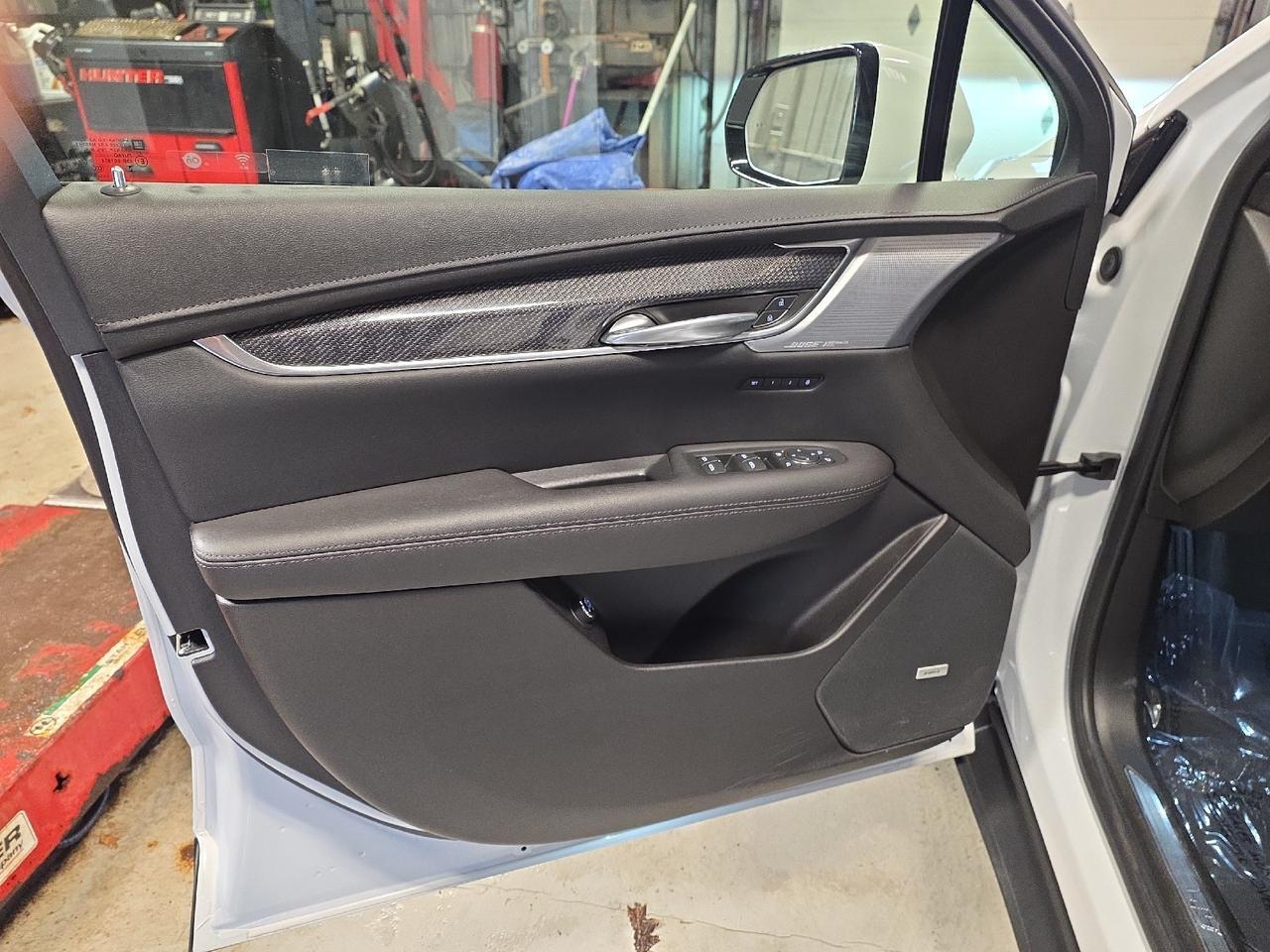 2024 Cadillac XT5 AWD Sport Sand Lake NY