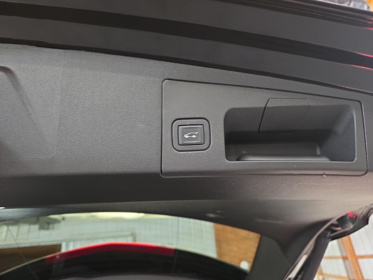 2024 Cadillac XT5 AWD Sport Sand Lake NY