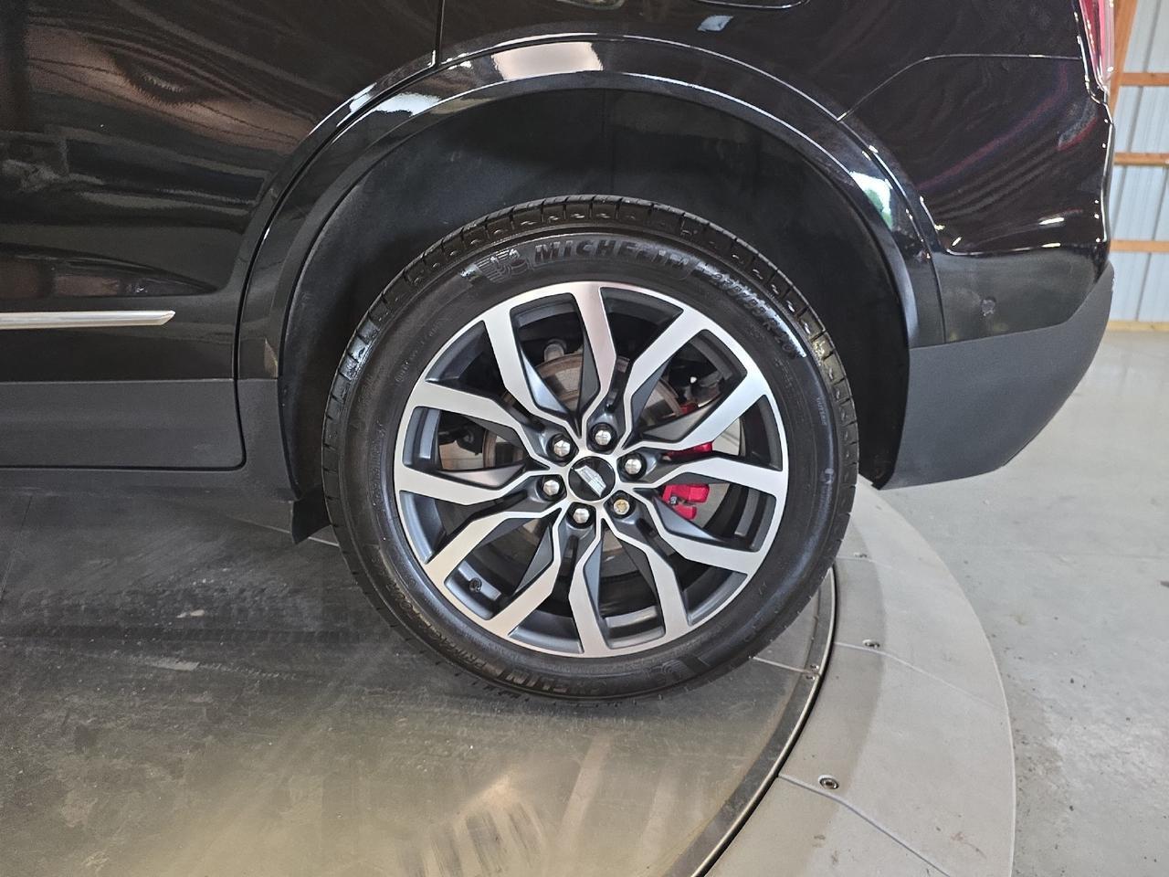 2024 Cadillac XT5 AWD Sport Sand Lake NY