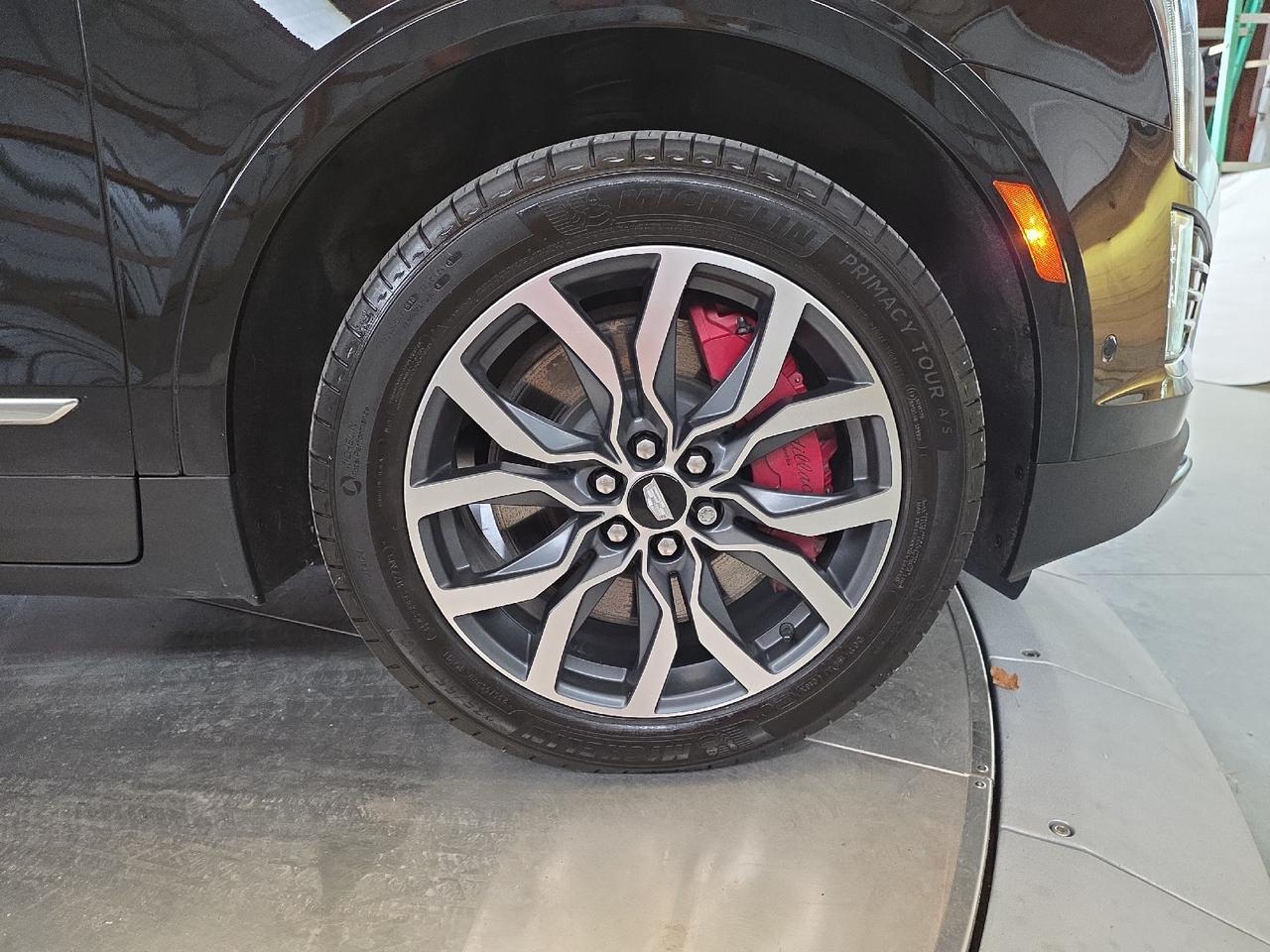 2024 Cadillac XT5 AWD Sport Sand Lake NY