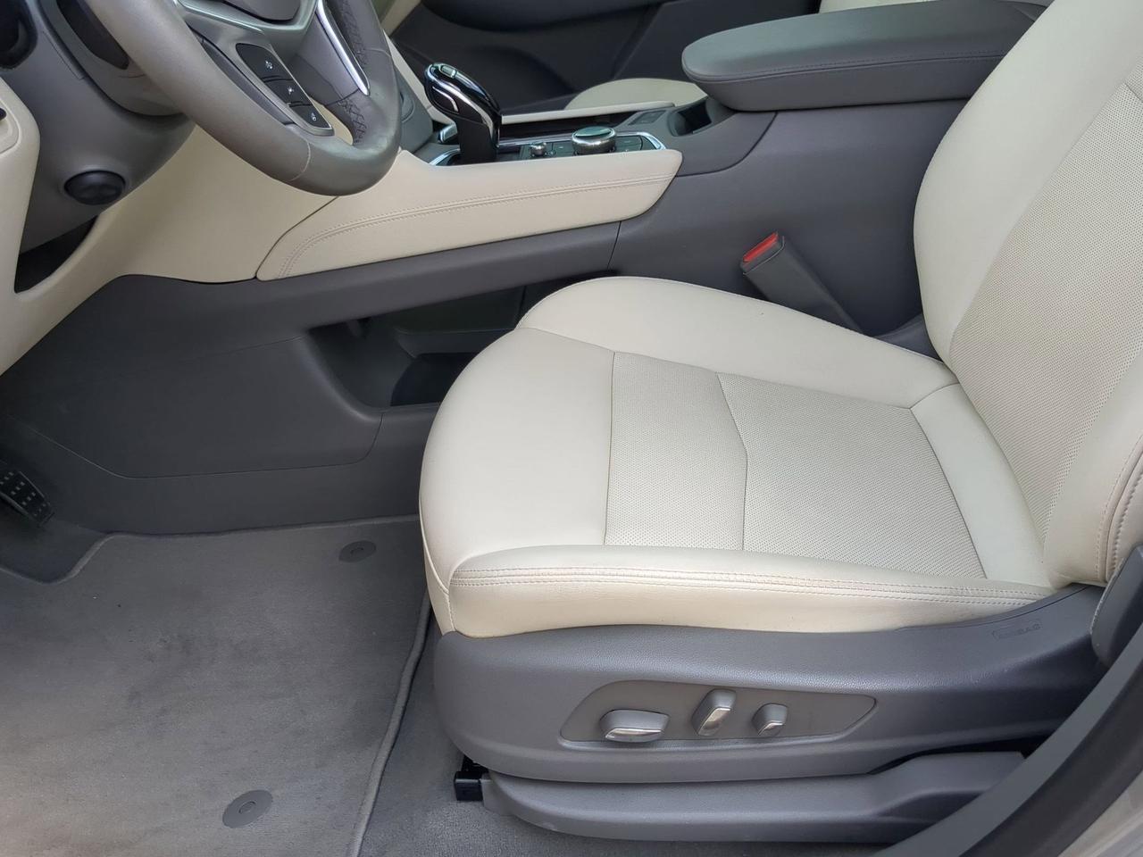 2024 Cadillac XT5 FWD Premium Luxury