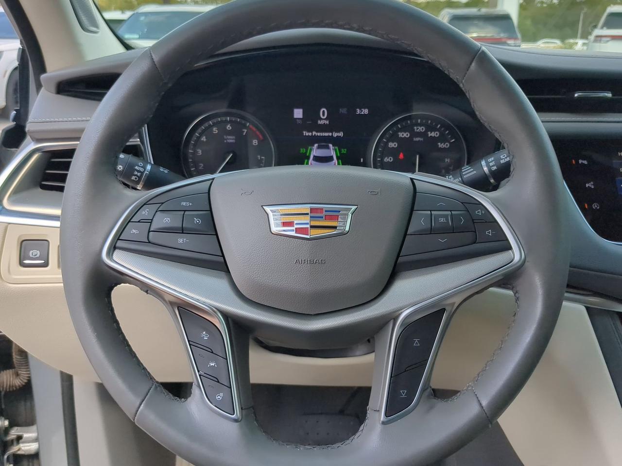 2024 Cadillac XT5 FWD Premium Luxury