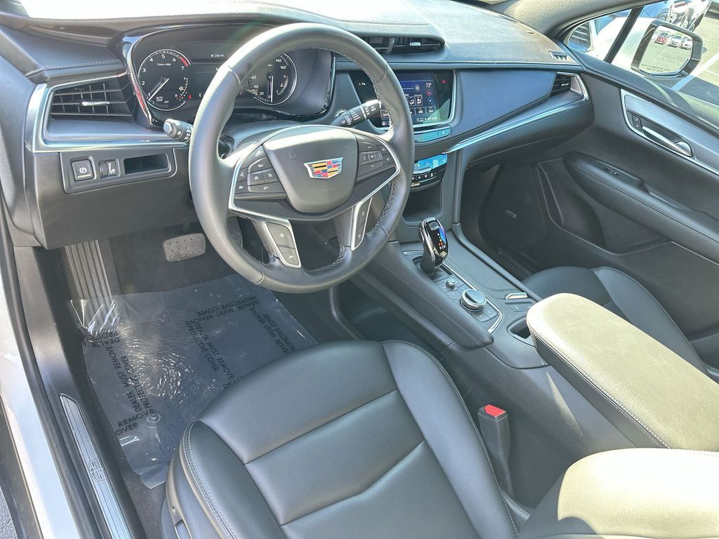 2024 Cadillac XT5 Luxury
