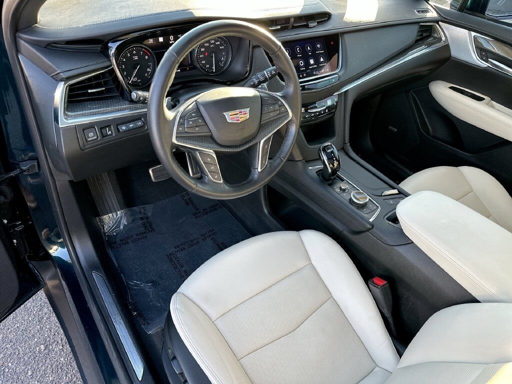2024 Cadillac XT5 Sport