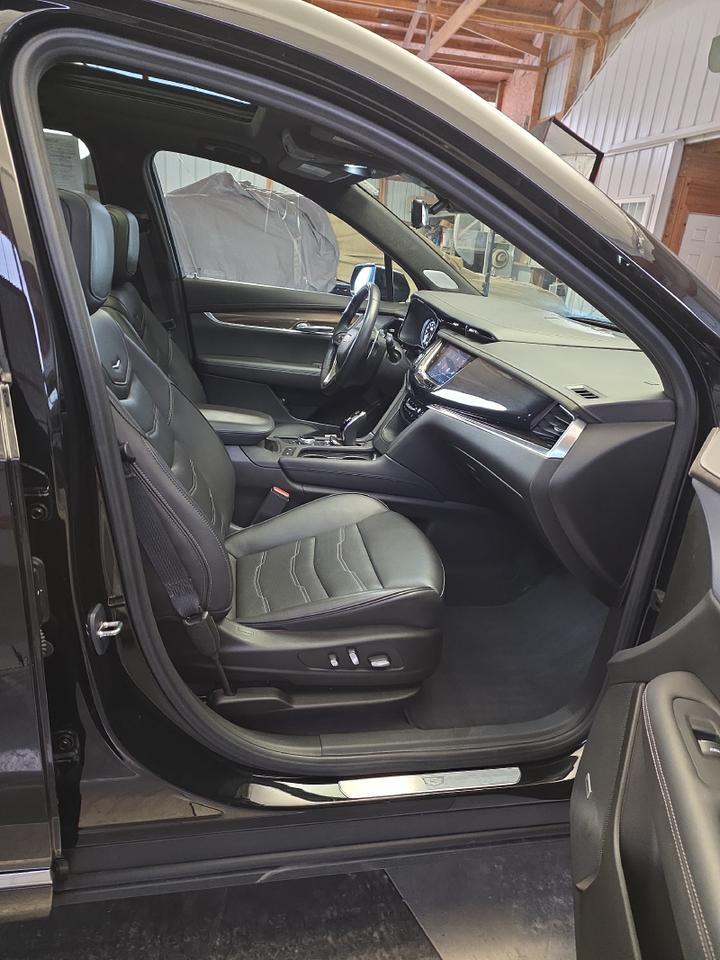 2024 Cadillac XT6 AWD Sport Sand Lake NY