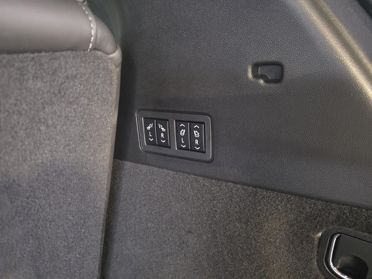 2024 Cadillac XT6 AWD Sport Sand Lake NY