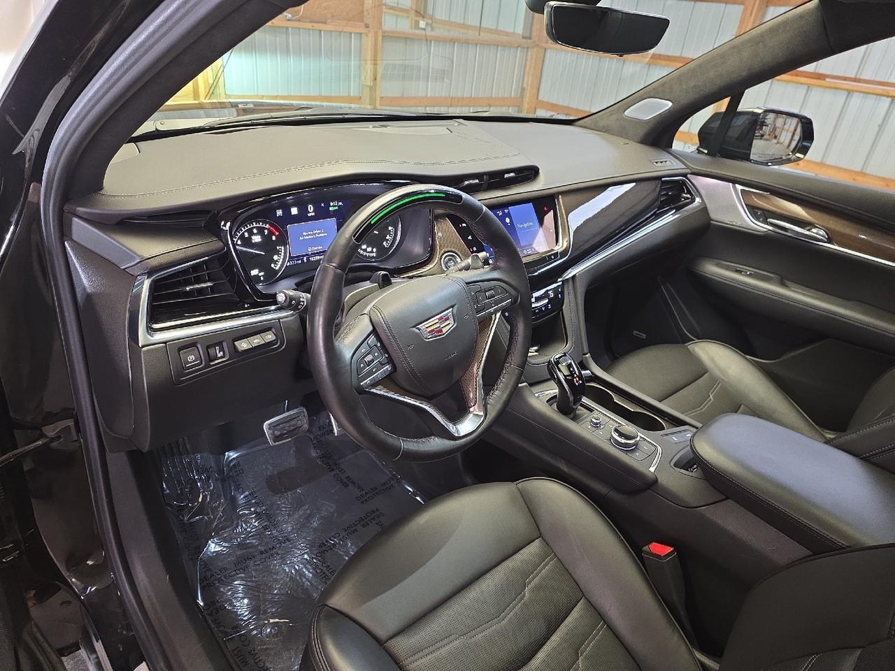 2024 Cadillac XT6 AWD Sport Sand Lake NY