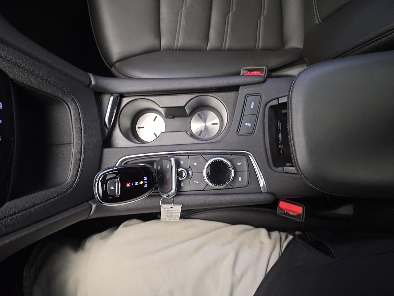 2024 Cadillac XT6 AWD Sport Sand Lake NY