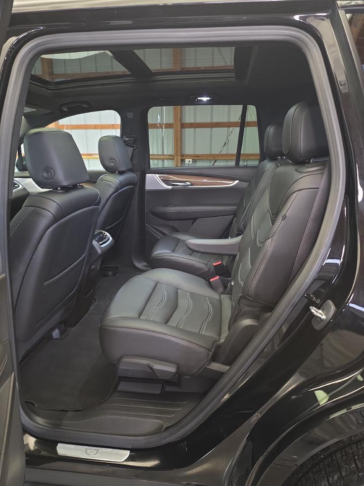 2024 Cadillac XT6 AWD Sport Sand Lake NY