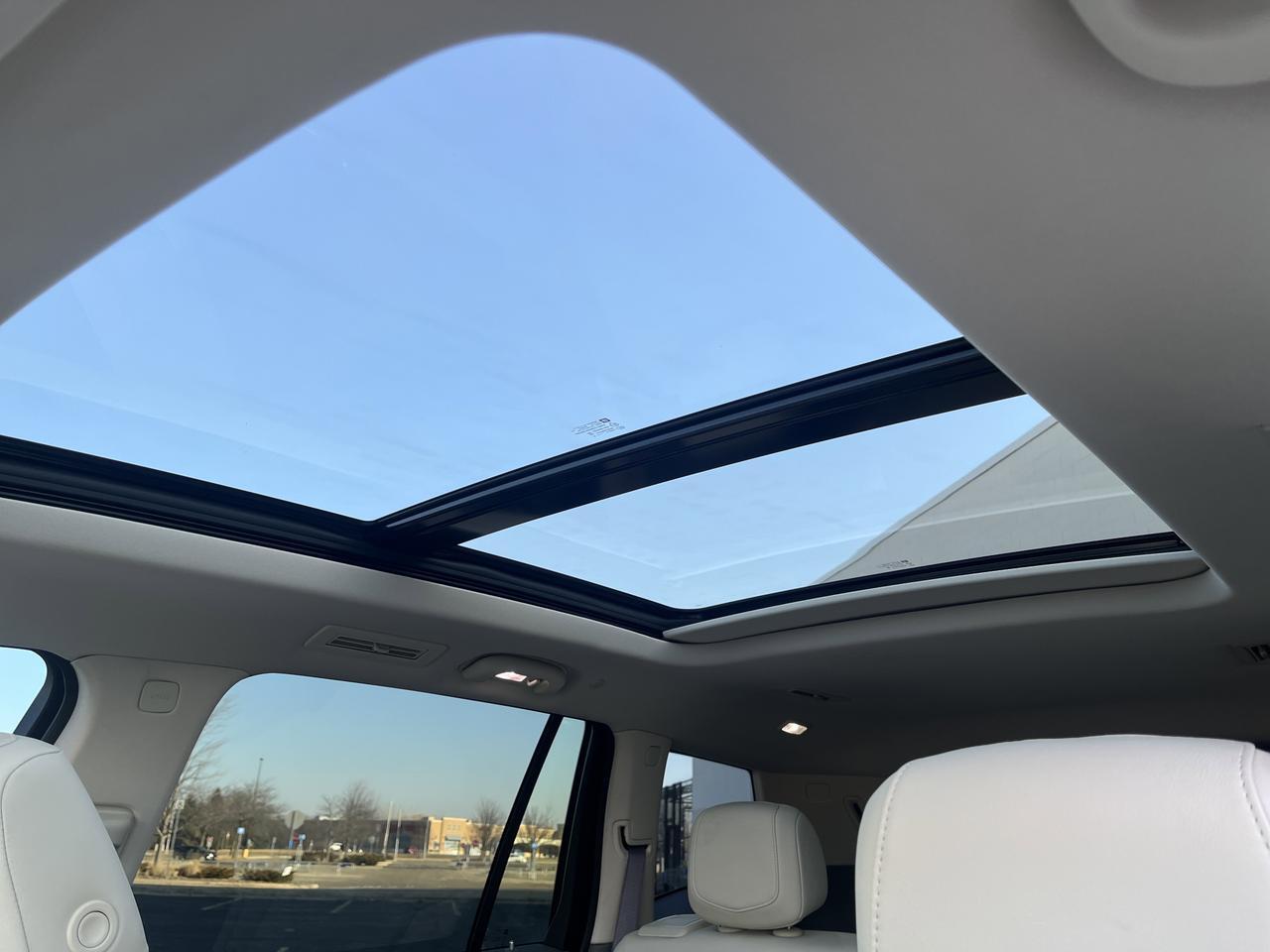 2024 Cadillac XT6 Premium Luxury 6-Pass Technology DrvrAssistPkgs w/AdptvCrz Sunroof Nav HD-SrrndVsn Saukville WI