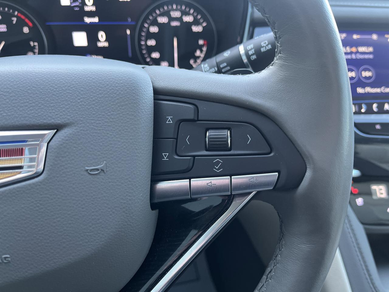 2024 Cadillac XT6 Premium Luxury 6-Pass Technology DrvrAssistPkgs w/AdptvCrz Sunroof Nav HD-SrrndVsn Saukville WI