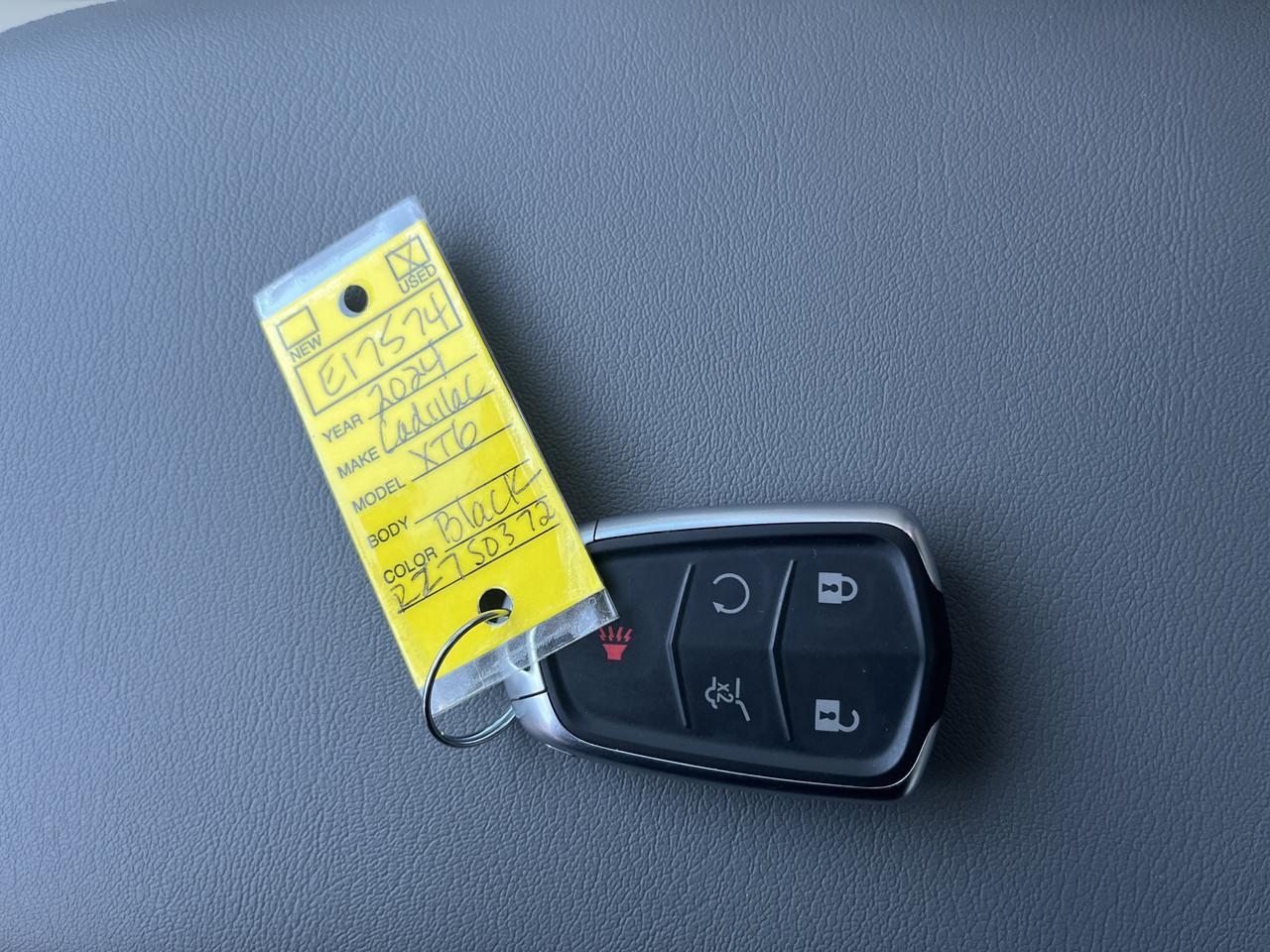 2024 Cadillac XT6 Premium Luxury 6-Pass Technology DrvrAssistPkgs w/AdptvCrz Sunroof Nav HD-SrrndVsn Saukville WI