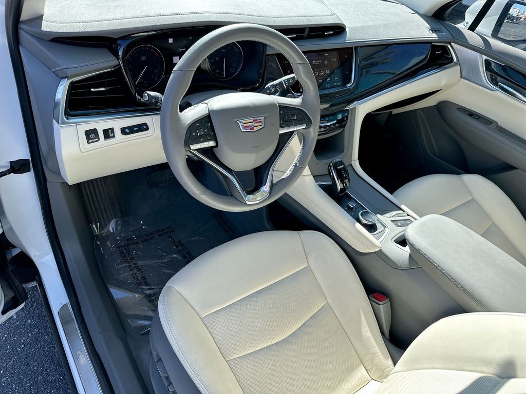 2024 Cadillac XT6 Premium Luxury
