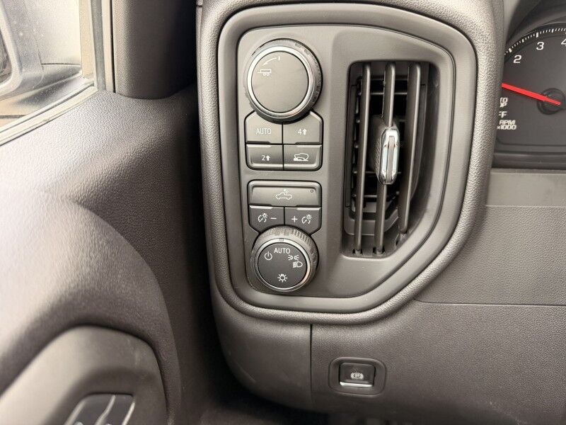 2024 Chevrolet 1500 4x4 116 ACTUAL MILES! Work Truck Collinsville OK