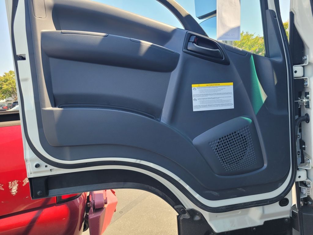 2024 Chevrolet 6500 XD LCF Diesel Wabash 20' Dry Freight, 1 1/8" Hardwood Forklift R Roseville CA