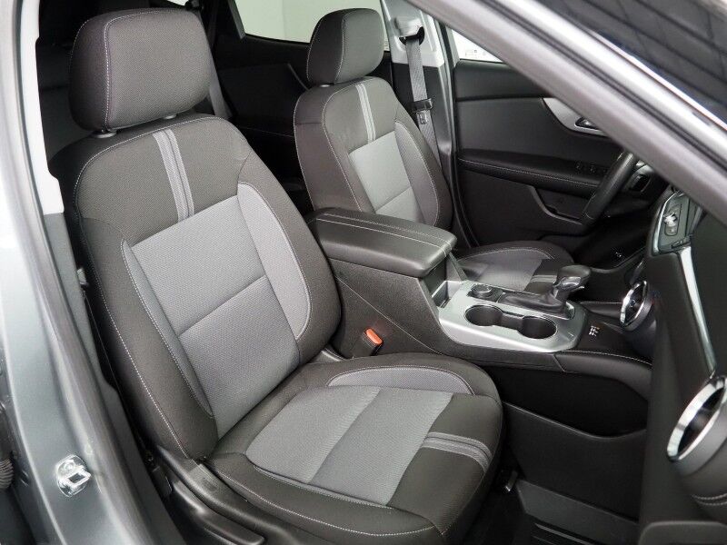 2024 Chevrolet Blazer 2LT *MIDNIGHT/SPORT PKG, CONVENIENCE PKG, DRIVER CONFIDENCE PKG, ADAPTIVE CRUISE, SAFETY ALERTS, BACKUP-CAMERA, COLOR TOUCHSCREEN, HEATED SEATS, POWER LIFTGATE, WIRELESS CHARGING, ANDROID & APPLE