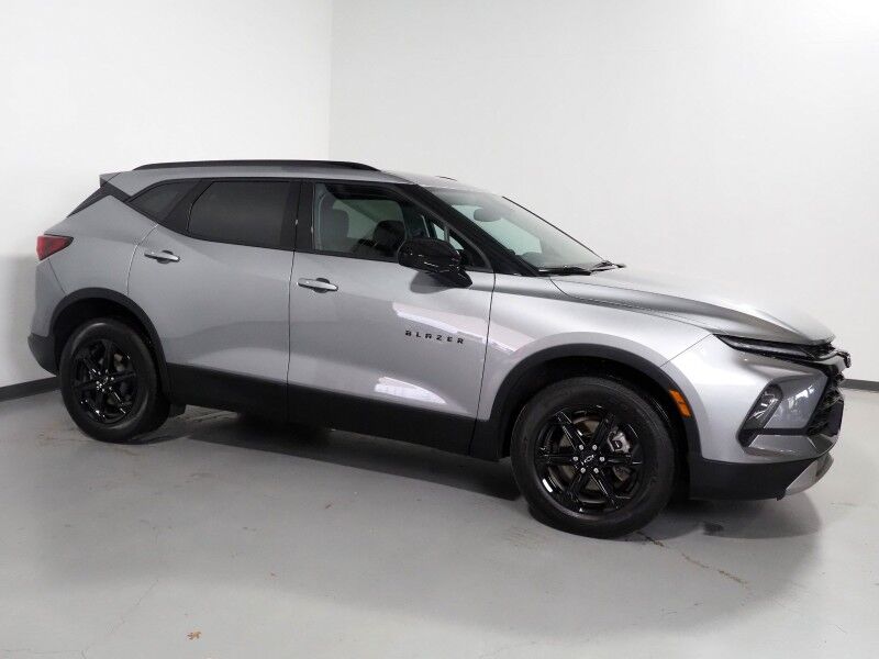 2024 Chevrolet Blazer 2LT *MIDNIGHT/SPORT PKG, CONVENIENCE PKG, DRIVER CONFIDENCE PKG, ADAPTIVE CRUISE, SAFETY ALERTS, BACKUP-CAMERA, COLOR TOUCHSCREEN, HEATED SEATS, POWER LIFTGATE, WIRELESS CHARGING, ANDROID & APPLE