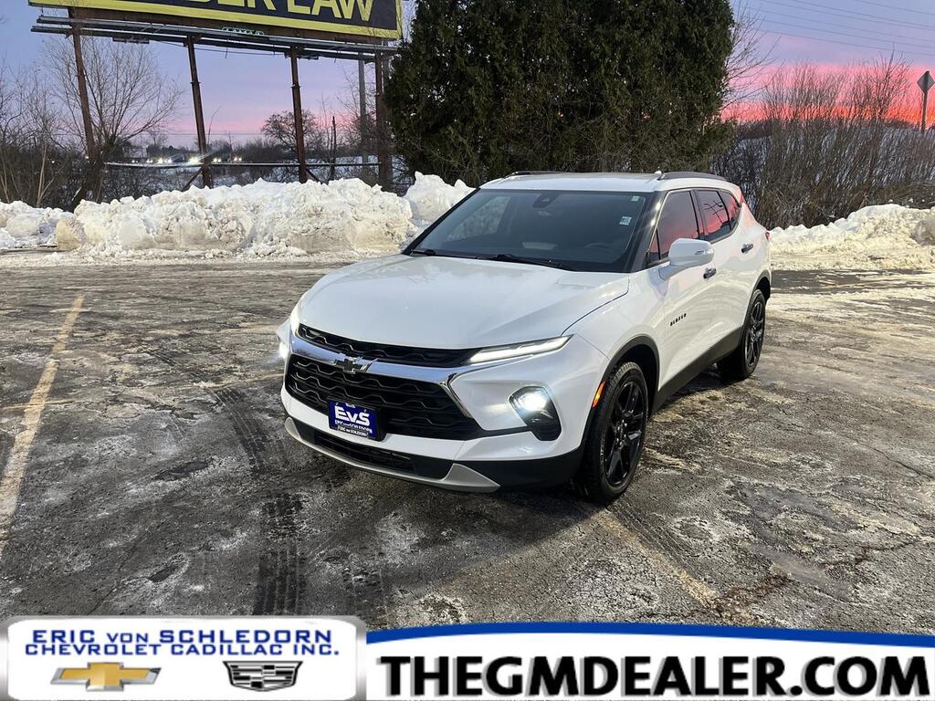 2024 Chevrolet Blazer 3LT FWD 2.0T Sound&TechnologyPkg w/20s Nav Bose RrCamMirror HD-SrrndVsn HtdLthr BlackBowties Milwaukee WI