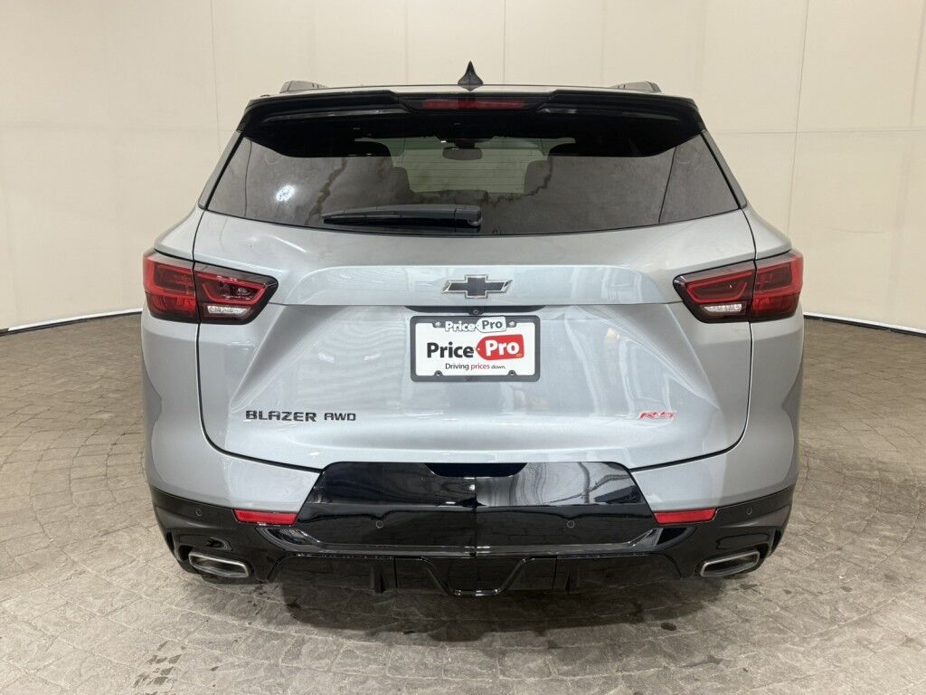 2024 Chevrolet Blazer AWD 4dr RS w/ Panoramic Sunroof Maumee OH