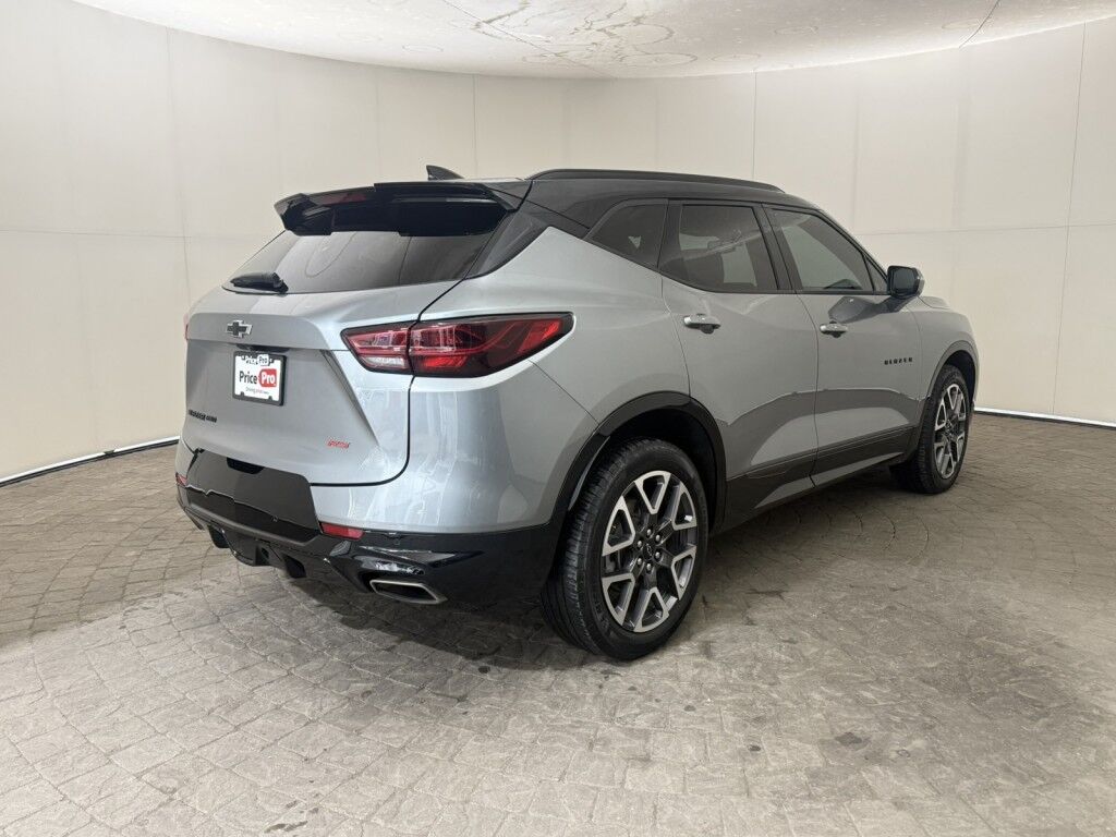2024 Chevrolet Blazer AWD 4dr RS w/ Panoramic Sunroof Maumee OH