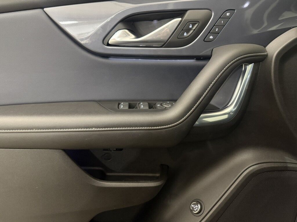 2024 Chevrolet Blazer AWD 4dr RS w/ Panoramic Sunroof Maumee OH