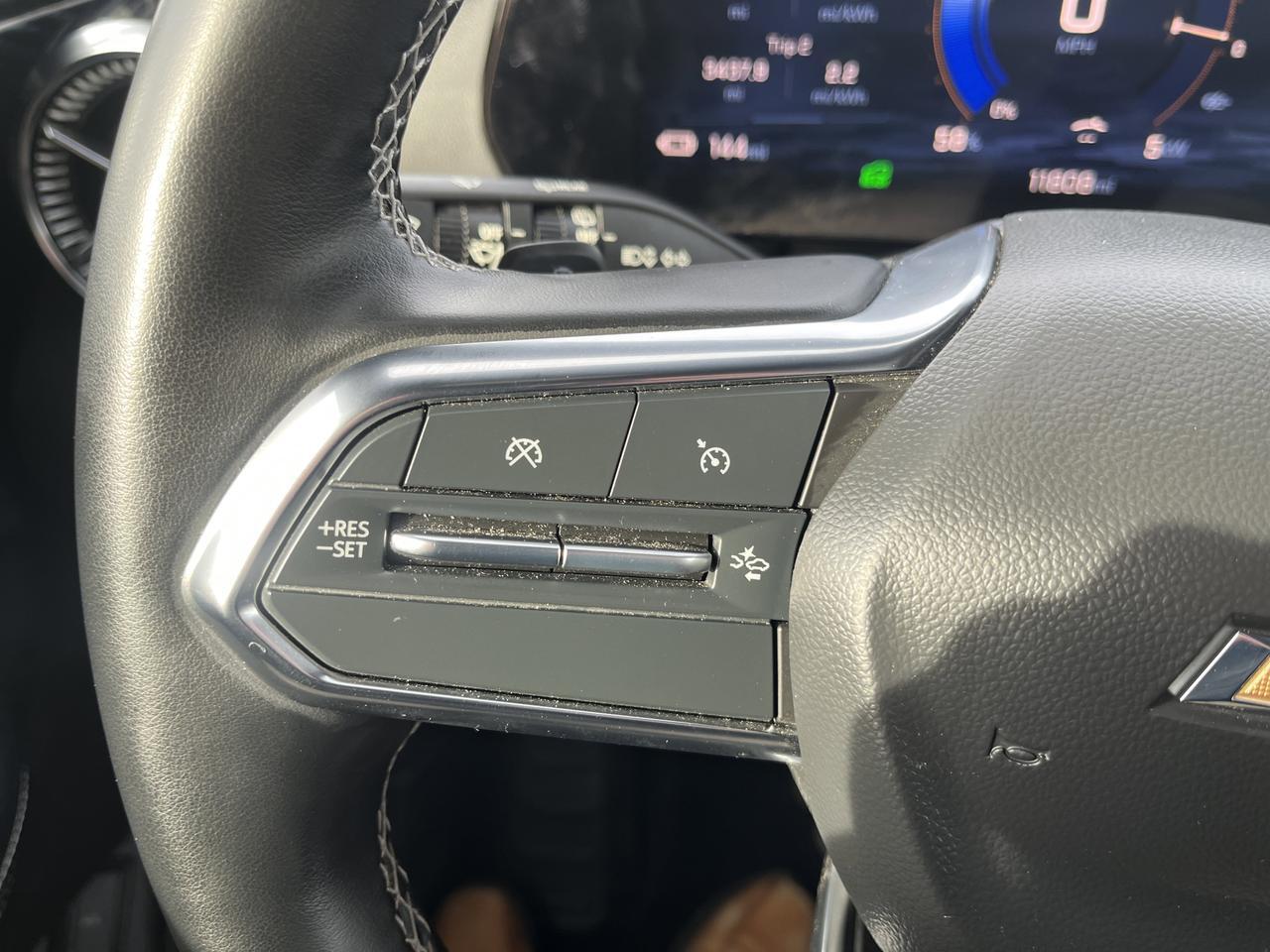 2024 Chevrolet Blazer EV LT eAWD Cmft&Conv Conv&DrvrConfPkgs w/Sunroof AdptvCrz HtdEvotex HtdStrngWhl 8-WayPwrDrvrSeat Saukville WI