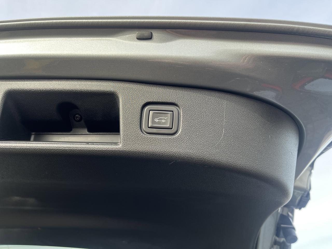 2024 Chevrolet Blazer EV LT eAWD Cmft&Conv Conv&DrvrConfPkgs w/Sunroof AdptvCrz HtdEvotex HtdStrngWhl 8-WayPwrDrvrSeat Saukville WI