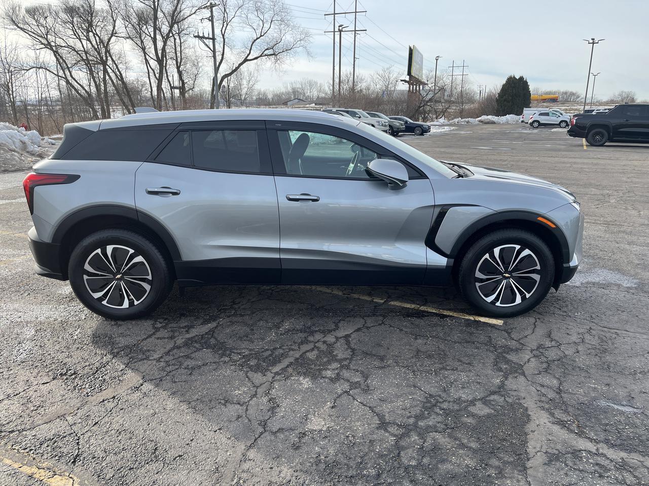 2024 Chevrolet Blazer EV LT eAWD Cmft&Conv Conv&DrvrConfPkgs w/Sunroof AdptvCrz HtdEvotex HtdStrngWhl 8-WayPwrDrvrSeat Saukville WI