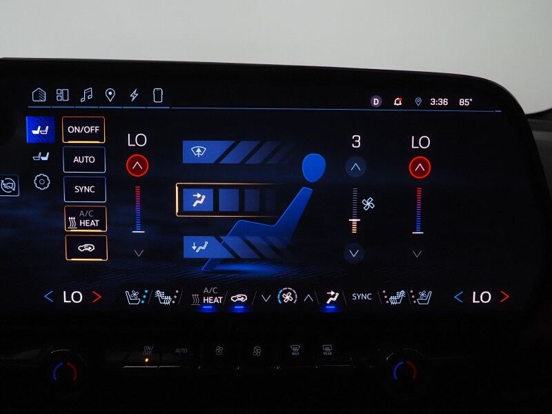 2024 Chevrolet Blazer EV RS RWD *PANO MOONROOF, HEADS-UP DISPLAY, NAVIGATION, ADAPTIVE CRUISE, SAFETY ALERTS, 360 CAMERAS, 17.7 INCH TOUCHSCREEN, CLIMATE SEATS, HEATED STEERING, REMOTE START, WIRELESS CHARGING, BOSE AUDIO Round Rock TX