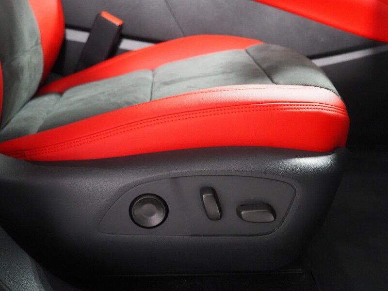 2024 Chevrolet Blazer EV RS RWD *PANO MOONROOF, HEADS-UP DISPLAY, NAVIGATION, ADAPTIVE CRUISE, SAFETY ALERTS, 360 CAMERAS, 17.7 INCH TOUCHSCREEN, CLIMATE SEATS, HEATED STEERING, REMOTE START, WIRELESS CHARGING, BOSE AUDIO Round Rock TX