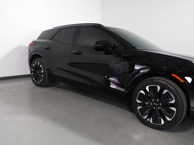 2024 Chevrolet Blazer EV RS RWD *PANO MOONROOF, HEADS-UP DISPLAY, NAVIGATION, ADAPTIVE CRUISE, SAFETY ALERTS, 360 CAMERAS, 17.7 INCH TOUCHSCREEN, CLIMATE SEATS, HEATED STEERING, REMOTE START, WIRELESS CHARGING, BOSE AUDIO Round Rock TX