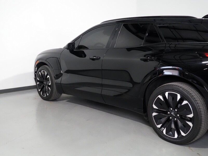 2024 Chevrolet Blazer EV RS RWD *PANO MOONROOF, HEADS-UP DISPLAY, NAVIGATION, ADAPTIVE CRUISE, SAFETY ALERTS, 360 CAMERAS, 17.7 INCH TOUCHSCREEN, CLIMATE SEATS, HEATED STEERING, REMOTE START, WIRELESS CHARGING, BOSE AUDIO Round Rock TX