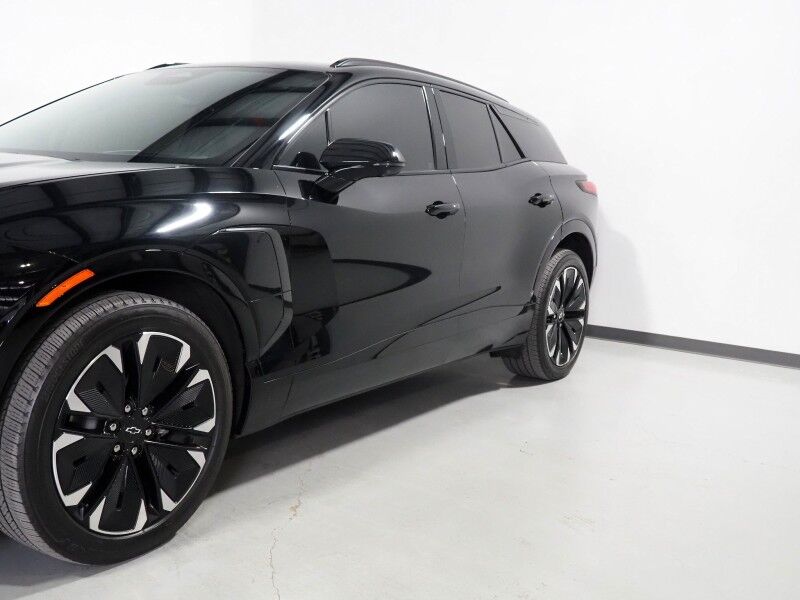 2024 Chevrolet Blazer EV RS RWD *PANO MOONROOF, HEADS-UP DISPLAY, NAVIGATION, ADAPTIVE CRUISE, SAFETY ALERTS, 360 CAMERAS, 17.7 INCH TOUCHSCREEN, CLIMATE SEATS, HEATED STEERING, REMOTE START, WIRELESS CHARGING, BOSE AUDIO Round Rock TX