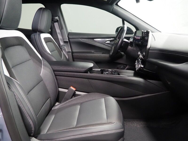 2024 Chevrolet Blazer EV eAWD LT *COMFORT & CONVENIENCE PKG, DRIVER CONFIDENCE PKG, NAVIGATION, ADAPTIVE CRUISE, SAFETY ALERTS, 360 CAMERAS, COLOR TOUCHSCREEN, HEATED SEATS/STEERING, REMOTE START, WIRELESS CHARGING Round Rock TX