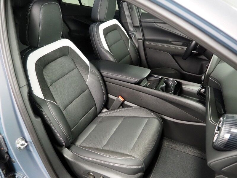 2024 Chevrolet Blazer EV eAWD LT *COMFORT & CONVENIENCE PKG, DRIVER CONFIDENCE PKG, NAVIGATION, ADAPTIVE CRUISE, SAFETY ALERTS, 360 CAMERAS, COLOR TOUCHSCREEN, HEATED SEATS/STEERING, REMOTE START, WIRELESS CHARGING