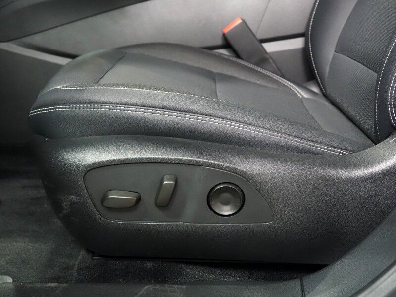 2024 Chevrolet Blazer EV eAWD LT *COMFORT & CONVENIENCE PKG, DRIVER CONFIDENCE PKG, NAVIGATION, ADAPTIVE CRUISE, SAFETY ALERTS, 360 CAMERAS, COLOR TOUCHSCREEN, HEATED SEATS/STEERING, REMOTE START, WIRELESS CHARGING Round Rock TX