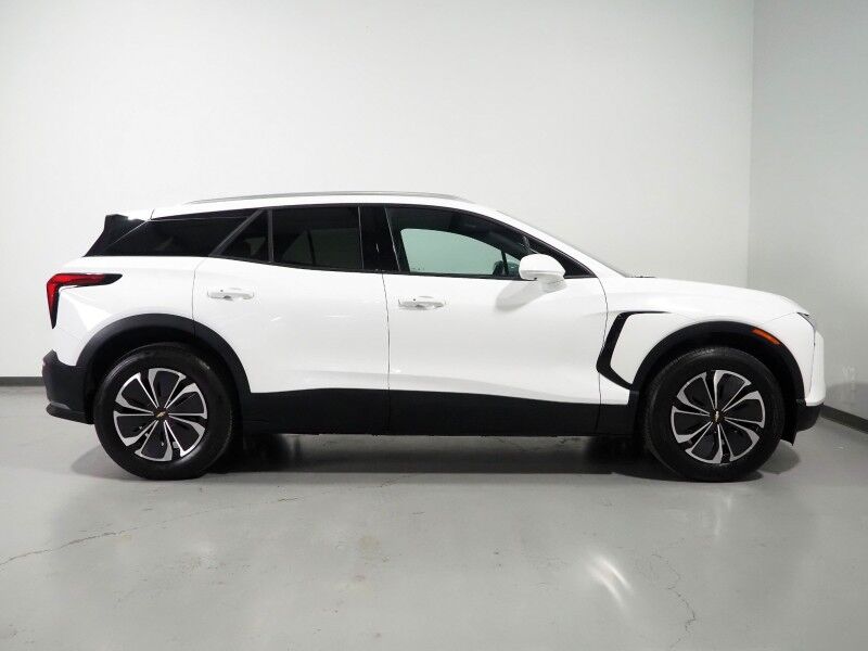 2024 Chevrolet Blazer EV eAWD LT *COMFORT & CONVENIENCE PKG, DRIVER CONFIDENCE PKG, NAVIGATION, ADAPTIVE CRUISE, SAFETY ALERTS, 360 CAMERAS, COLOR TOUCHSCREEN, HEATED SEATS/STEERING, REMOTE START, WIRELESS CHARGING Round Rock TX