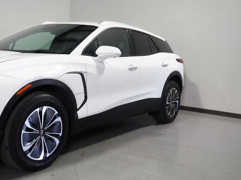 2024 Chevrolet Blazer EV eAWD LT *COMFORT & CONVENIENCE PKG, DRIVER CONFIDENCE PKG, NAVIGATION, ADAPTIVE CRUISE, SAFETY ALERTS, 360 CAMERAS, COLOR TOUCHSCREEN, HEATED SEATS/STEERING, REMOTE START, WIRELESS CHARGING Round Rock TX