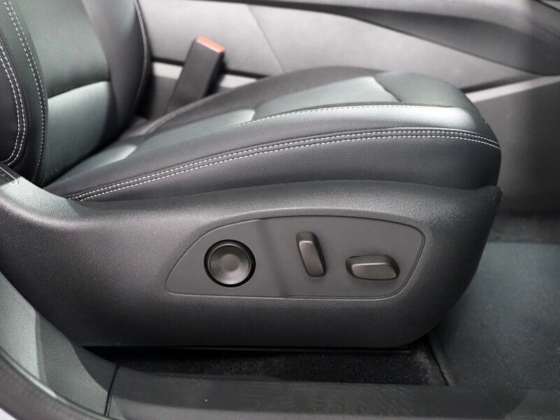 2024 Chevrolet Blazer EV eAWD LT *COMFORT & CONVENIENCE PKG, DRIVER CONFIDENCE PKG, NAVIGATION, ADAPTIVE CRUISE, SAFETY ALERTS, 360 CAMERAS, COLOR TOUCHSCREEN, HEATED SEATS/STEERING, REMOTE START, WIRELESS CHARGING Round Rock TX