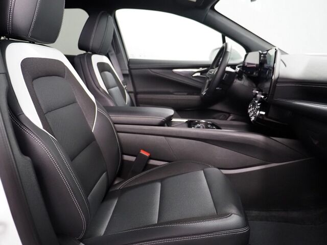 2024 Chevrolet Blazer EV eAWD LT *COMFORT & CONVENIENCE PKG, DRIVER CONFIDENCE PKG, NAVIGATION, ADAPTIVE CRUISE, SAFTEY ALERTS, 360 CAMERAS, COLOR TOUCSCREEN, HEATED SEATS/STEERING, REMOTE START, WIRELESS CHARGING, ANDROID & APPLE Round Rock TX