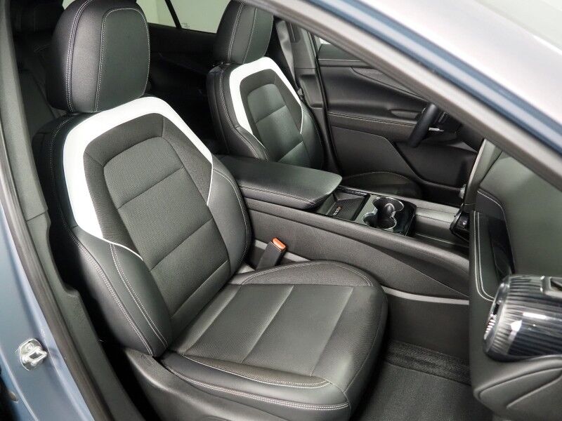 2024 Chevrolet Blazer EV eAWD LT *PANORAMA MOONROOF, COMFORT & CONVENIENCE PKG, DRIVER CONFIDENCE PKG, NAVIGATION, ADAPTIVE CRUISE, SAFETY ALERTS, 360 CAMERAS, COLOR TOUCHSCREEN, HEATED SEATS/STEERING, REMOTE START, WIRELESS CHARGING