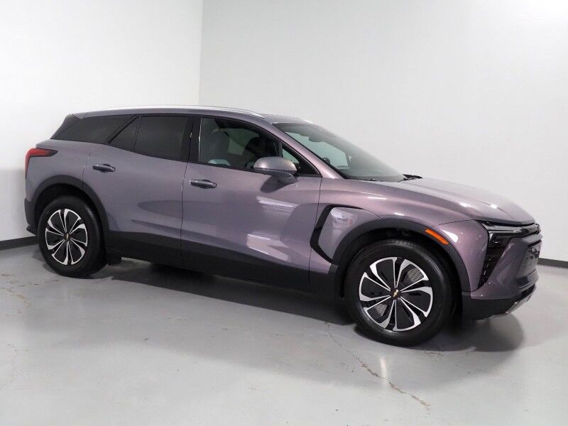 2024 Chevrolet Blazer EV eAWD LT *PANORAMA MOONROOF, COMFORT & CONVENIENCE PKG, DRIVER CONFIDENCE PKG, NAVIGATION, ADAPTIVE CRUISE, SAFETY ALERTS, 360 CAMERAS, COLOR TOUCHSCREEN, HEATED SEATS/STEERING, REMOTE START, WIRELESS CHARGING