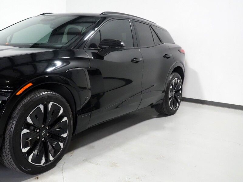 2024 Chevrolet Blazer EV eAWD RS *HEADS-UP DISPLAY, NAVIGATION, ADAPTIVE CRUISE, SAFETY ALERTS, 360 VIEW CAMERAS, 17.7 INCH TOUCHSCREEN, CLIMATE SEATS, HEATED STEERING, REMOTE START, 21 INCH WHEELS, WIRELESS CHARGING, ANDROID & APPLE Round Rock TX