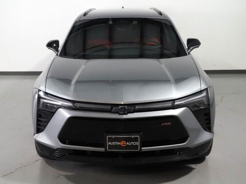 2024 Chevrolet Blazer EV eAWD RS *HEADS-UP DISPLAY, NAVIGATION, ADAPTIVE CRUISE, SAFETY ALERTS, 360 VIEW CAMERAS, 17.7 INCH TOUCHSCREEN, CLIMATE SEATS, HEATED STEERING, REMOTE START, 21 INCH WHEELS, WIRELESS CHARGING Round Rock TX