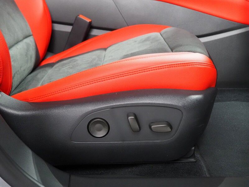 2024 Chevrolet Blazer EV eAWD RS *HEADS-UP DISPLAY, NAVIGATION, ADAPTIVE CRUISE, SAFETY ALERTS, 360 VIEW CAMERAS, 17.7 INCH TOUCHSCREEN, CLIMATE SEATS, HEATED STEERING, REMOTE START, 21 INCH WHEELS, WIRELESS CHARGING Round Rock TX