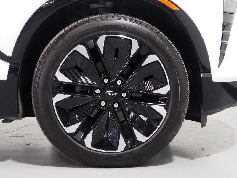 2024 Chevrolet Blazer EV eAWD RS *HEADS-UP DISPLAY, NAVIGATION, ADAPTIVE CRUISE, SAFETY ALERTS, 360 VIEW CAMERAS, 17.7 INCH TOUCHSCREEN, CLIMATE SEATS, HEATED STEERING, REMOTE START, 21 INCH WHEELS, WIRELESS CHARGING Round Rock TX