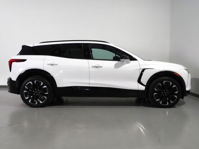 2024 Chevrolet Blazer EV eAWD RS *HEADS-UP DISPLAY, NAVIGATION, ADAPTIVE CRUISE, SAFETY ALERTS, 360 VIEW CAMERAS, 17.7 INCH TOUCHSCREEN, CLIMATE SEATS, HEATED STEERING, REMOTE START, 21 INCH WHEELS, WIRELESS CHARGING Round Rock TX