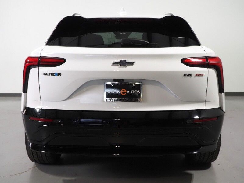 2024 Chevrolet Blazer EV eAWD RS *HEADS-UP DISPLAY, NAVIGATION, ADAPTIVE CRUISE, SAFETY ALERTS, 360 VIEW CAMERAS, 17.7 INCH TOUCHSCREEN, CLIMATE SEATS, HEATED STEERING, REMOTE START, 21 INCH WHEELS, WIRELESS CHARGING Round Rock TX